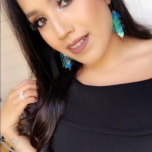 Kendra Scott Jenni Statement Earrings - Picture 2 of 2